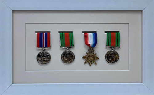 Military / War / Sports Medal 3D Box Picture Frame Fits Four Medal