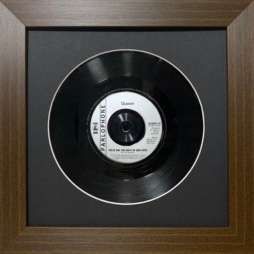 7 Inch Single Vinyl LP Record Frame | Vinyl Frame | Black Mount - Mahogany Frame